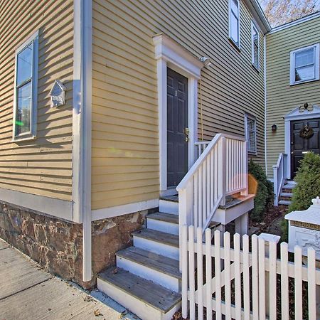 Inviting Salem Apartment Near Waterfront And Museums Exterior photo