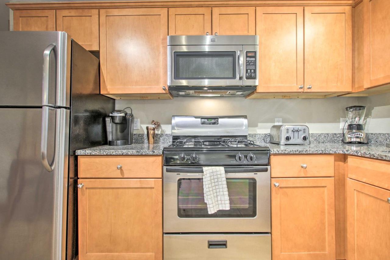 Inviting Salem Apartment Near Waterfront And Museums Exterior photo